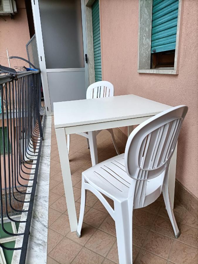 Bed and Breakfast Butterfly House Castellammare di Stabia Exterior foto